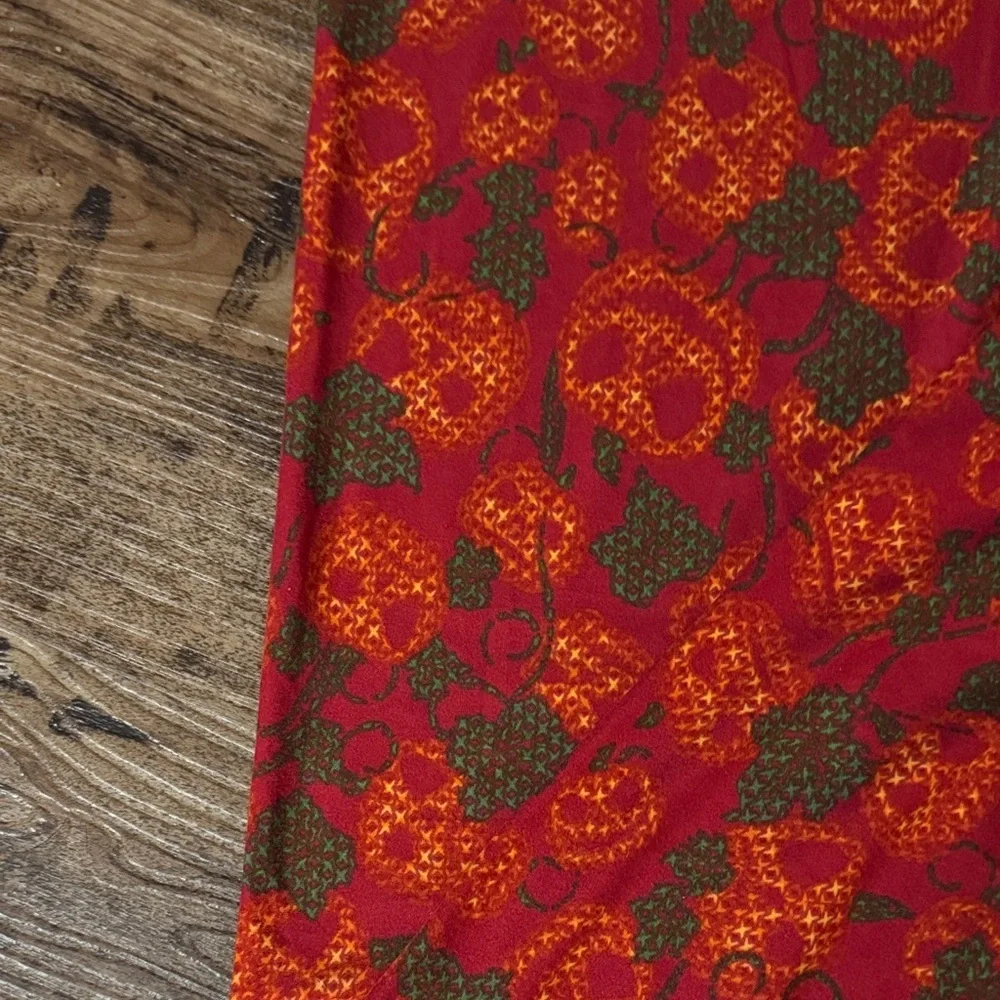 LuLaRoe Pumpkin 🎃 Patterned Leggings